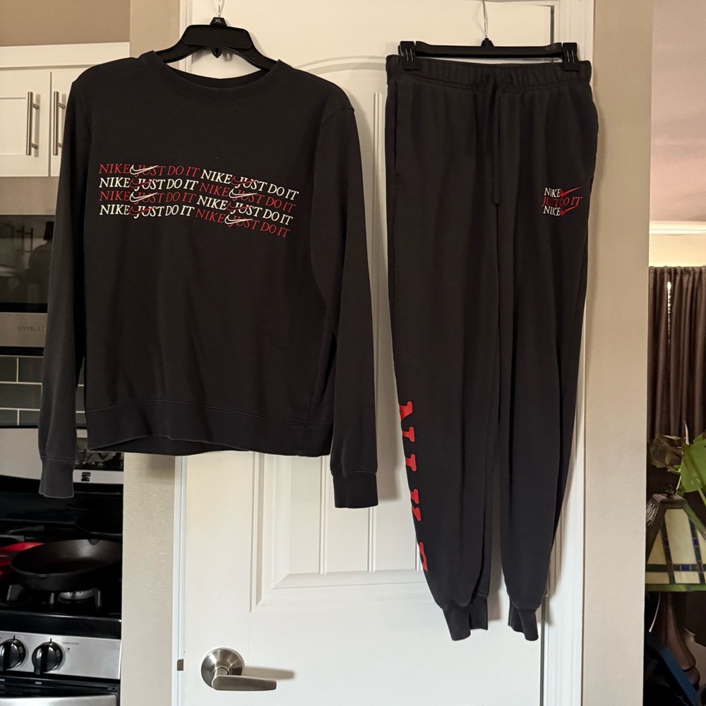 Nike Noir fleece outfit